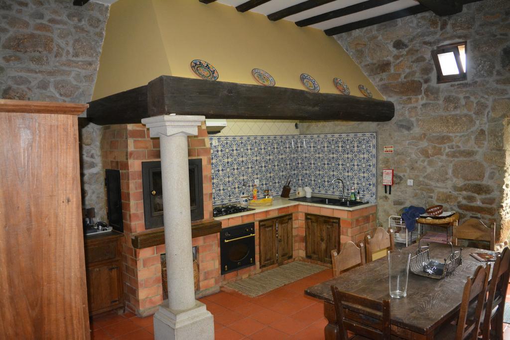 Hostal Solar Dos Correia Alves Moimenta da Beira Exterior foto