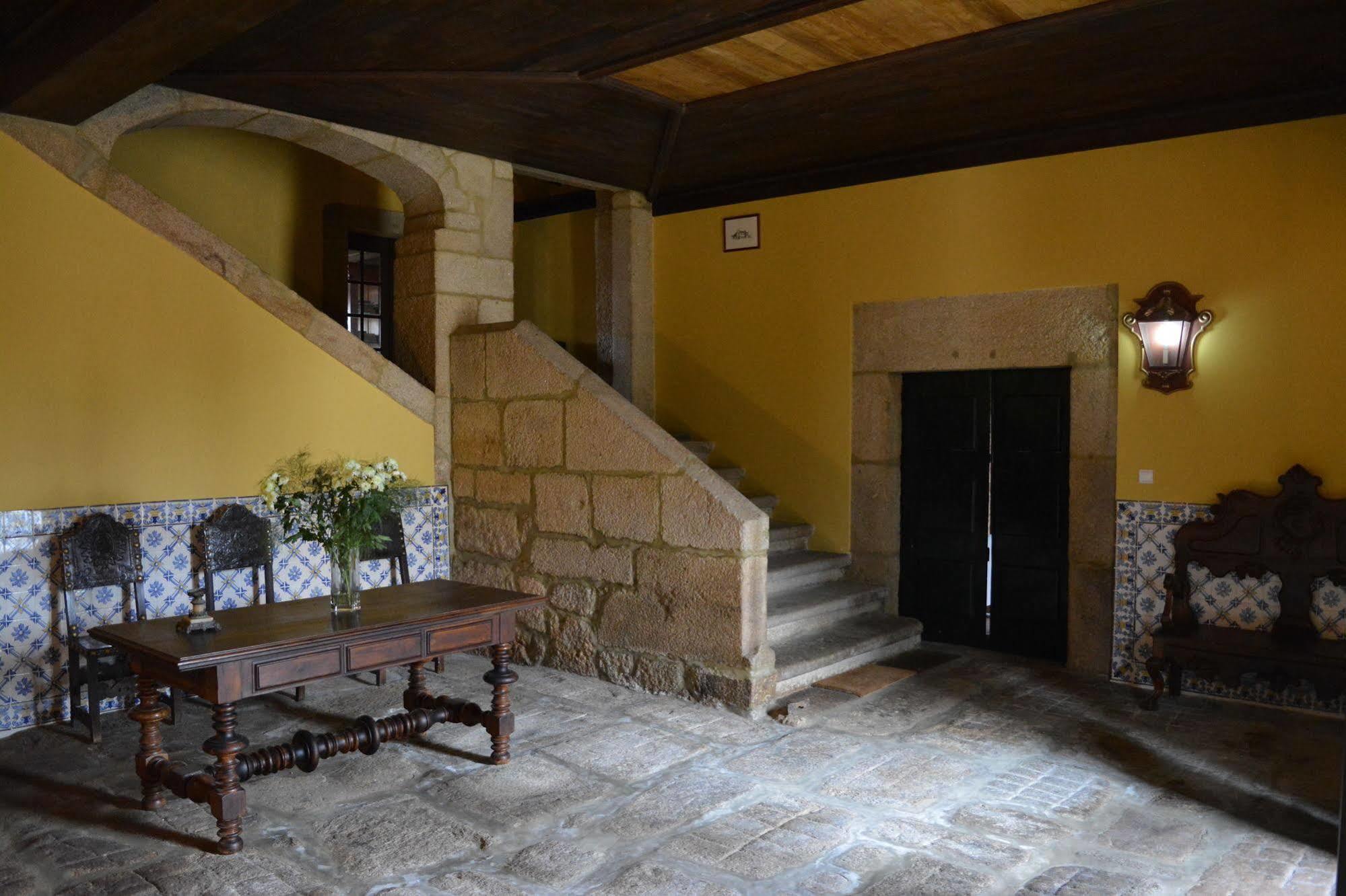 Hostal Solar Dos Correia Alves Moimenta da Beira Exterior foto