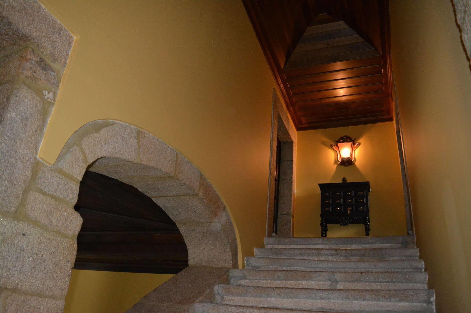 Hostal Solar Dos Correia Alves Moimenta da Beira Exterior foto